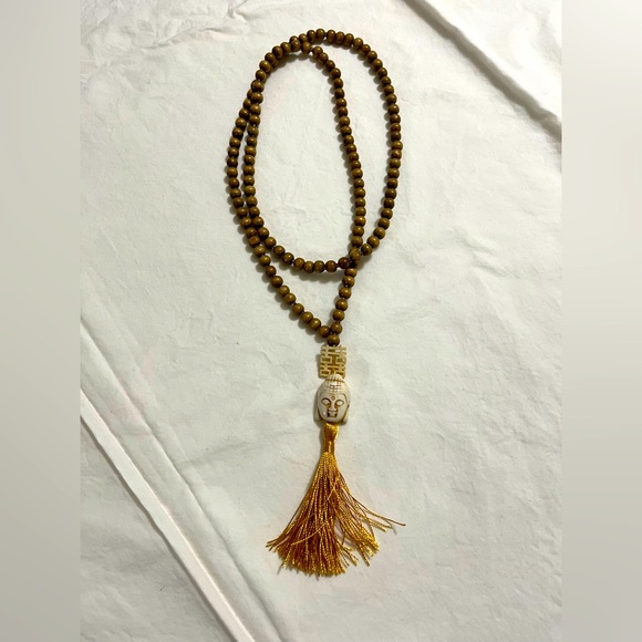Wooden Bead Tassel Necklace.  Never Worn - Picture 2 of 3